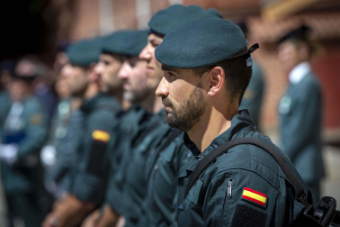 Fotos del acto por el 178º aniversario de la creación de la Guardia Civil celebrado en Pamplona.