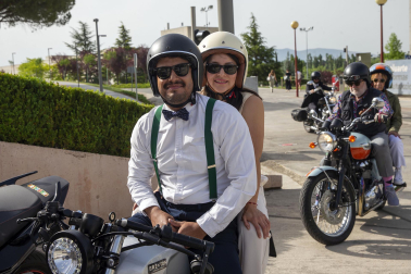 Participantes en la carrera de motos clásicas