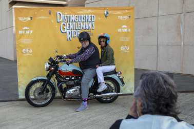 Participantes en la carrera de motos clásicas