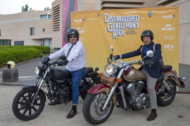Participantes en la carrera de motos clásicas