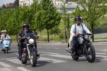 Participantes en la carrera de motos clásicas