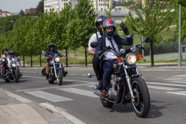 Participantes en la carrera de motos clásicas