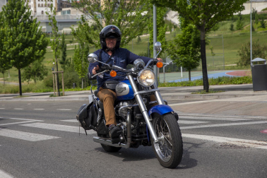 Participantes en la carrera de motos clásicas