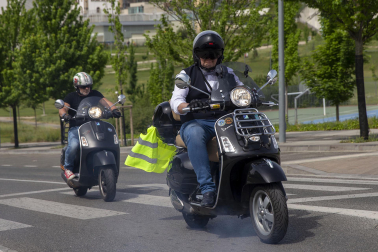 Participantes en la carrera de motos clásicas