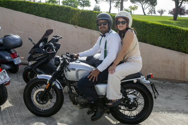 Participantes en la carrera de motos clásicas