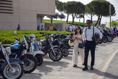 Participantes en la carrera de motos clásicas