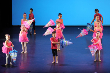 Muestra fin de curso de la Escuela de Danza de Navarra