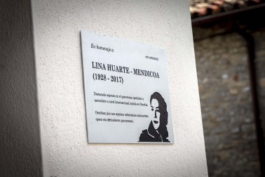 Homenaje a Lina Huarte-Mendicoa