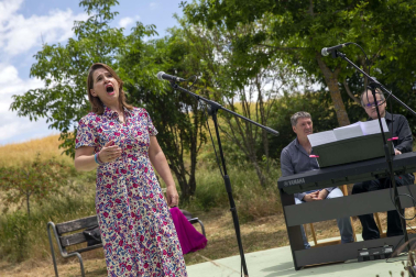 Homenaje a Lina Huarte-Mendicoa
