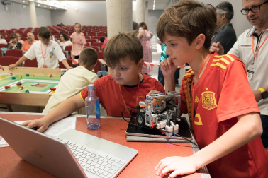 Fase regional de la Olimpiada robótica celebrada en la UPNA de Tudela