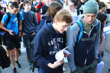 Fotos del comienzo de las pruebas de la Evaluación de Acceso a la Universidad (EvAU) en la UPNA.