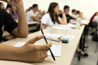 Fotos del comienzo de las pruebas de la Evaluación de Acceso a la Universidad (EvAU) en Tudela.