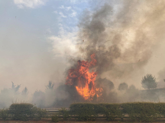 Fotos del incendio producido entre Obanos y Legarda. El fuego ha llegado a la Autovía del Camino.