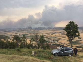 Fotos del incendio producido entre Obanos y Legarda.
