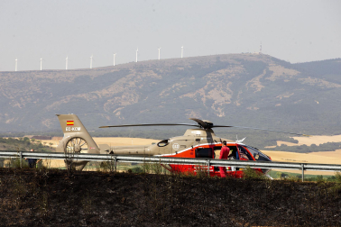 Fotos del incendio producido entre Obanos y Legarda.