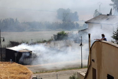 Fotos del incendio producido entre Obanos y Legarda.