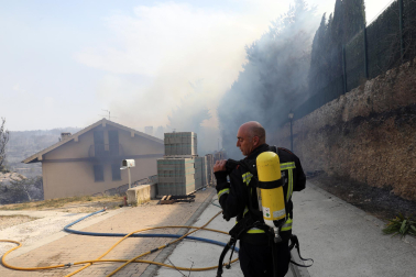 Fotos del incendio producido entre Obanos y Legarda.