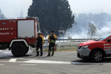 Fotos del incendio producido entre Obanos y Legarda.