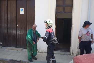 Incendio en San Martín de Unx, este domingo.