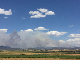 Incendio desde la carretera Caparroso
