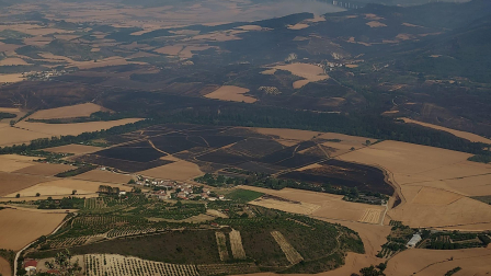 Campos quemados en Echarri, desde el alto de Etxauri.