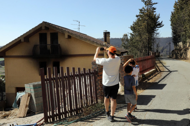 Fotos de los efectos de los incendios en Obanos, Puente la Reina, Legarda, Undiano y Astráin.