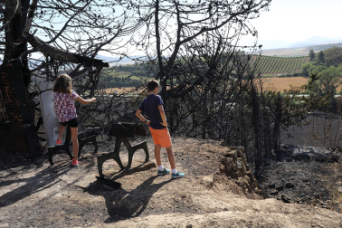 Fotos de los efectos de los incendios en Obanos, Puente la Reina, Legarda, Undiano y Astráin.