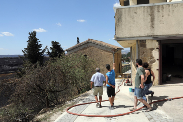 Fotos de los efectos de los incendios en Obanos, Puente la Reina, Legarda, Undiano y Astráin.