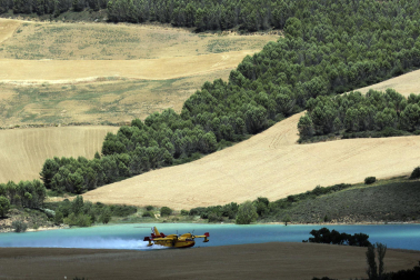 Fotos de los efectos de los incendios en Obanos, Puente la Reina, Legarda, Undiano y Astráin.