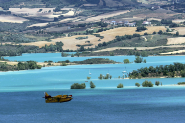 Fotos de los efectos de los incendios en Obanos, Puente la Reina, Legarda, Undiano y Astráin.
