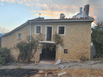 Casa Herrero es una de las viviendas afectadas por el fuego en Arguiñáriz
