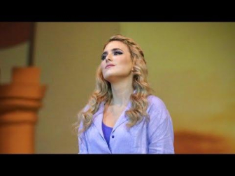 Vídeo con la romanza de Rosa a cargo de la navarra Sofía Esparza en la obra 'Mi tío se figura''