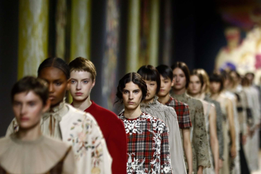 Desfile de Alta Costura de Dior colección para el otoño-invierno 2022/23.