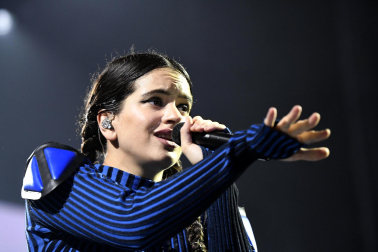 Rosalía, en el concierto de inicio de su gira en Almería.