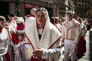 Procesión en honor a San Fermín por las calles del Casco Antiguo de Pamplona el 7 de julio de 2022.