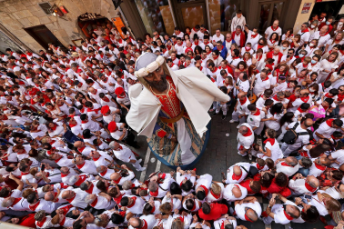 Imágenes de la procesión de San Fermín este 7 de julio de 2022.