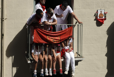 Los pamploneses han honrado a San Fermín en la procesión de este jueves, 7 de julio de 2022.