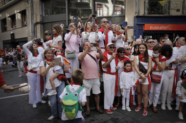 Los pamploneses han honrado a San Fermín en la procesión de este jueves, 7 de julio de 2022.