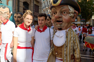La Comparsa de Gigantes y Cabezudos, en las calles de Pamplona el 7 de julio 2022.