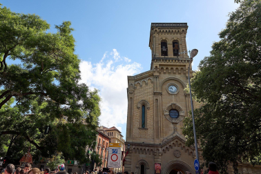 La Comparsa de Gigantes y Cabezudos, en las calles de Pamplona el 7 de julio 2022.