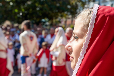 La Comparsa de Gigantes y Cabezudos, en las calles de Pamplona el 7 de julio 2022.