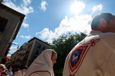 La Comparsa de Gigantes y Cabezudos, en las calles de Pamplona el 7 de julio 2022.