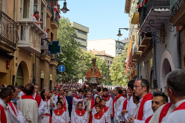 La Comparsa de Gigantes y Cabezudos, en las calles de Pamplona el 7 de julio 2022.