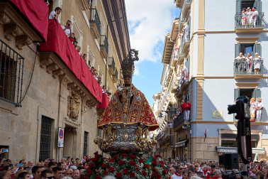 La Comparsa de Gigantes y Cabezudos, en las calles de Pamplona el 7 de julio 2022.