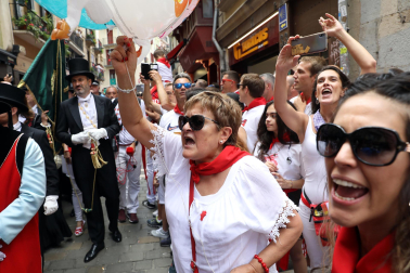 Incidentes durante la procesión de San Fermín.