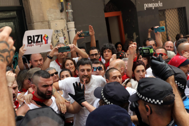 Incidentes durante la procesión de San Fermín.