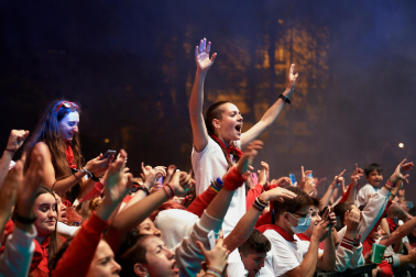 Imagen del concierto de Ms Nina y PtaZeta en los Fueros