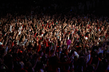 Imagen del concierto de Ms Nina y PtaZeta en los Fueros