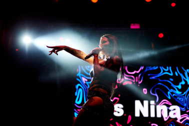 Imagen del concierto de Ms Nina y PtaZeta en los Fueros