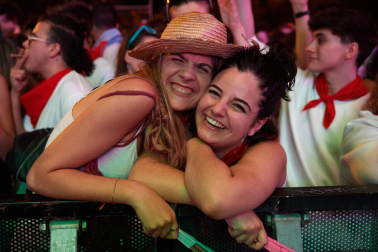 Imagen del concierto de Ms Nina y PtaZeta en los Fueros